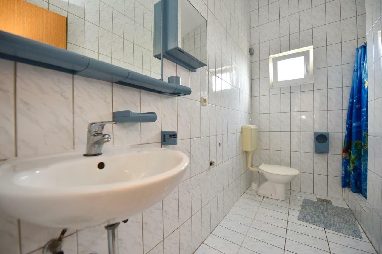 Val Apartmani, Stara Novalja Exterior photo