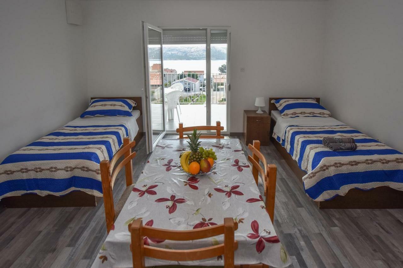 Val Apartmani, Stara Novalja Exterior photo